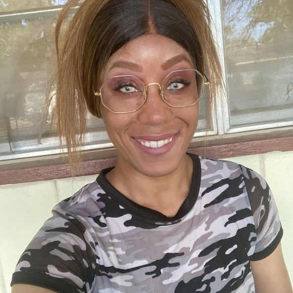 Meet your Posher, Keanna - Picture 1 of 1